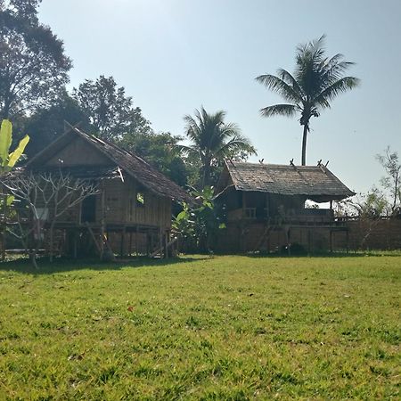 Vangvieng Ruby'Homestay Vang Vieng Esterno foto