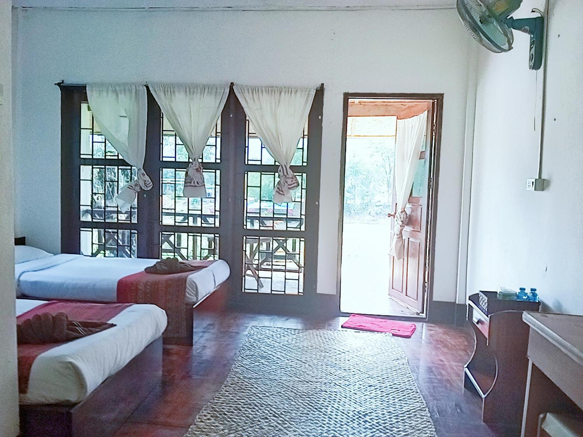 Vangvieng Ruby'Homestay Vang Vieng Esterno foto