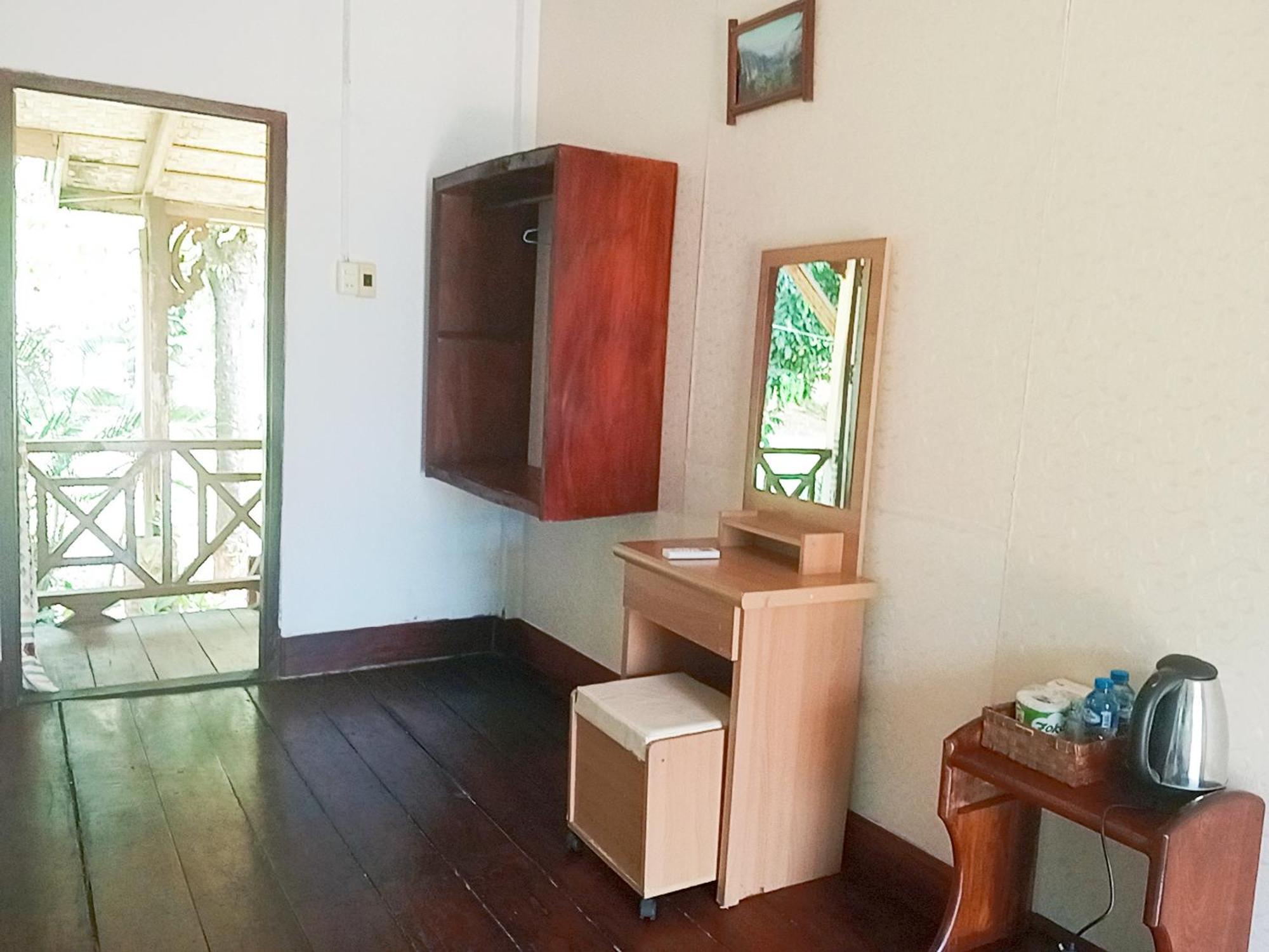 Vangvieng Ruby'Homestay Vang Vieng Esterno foto