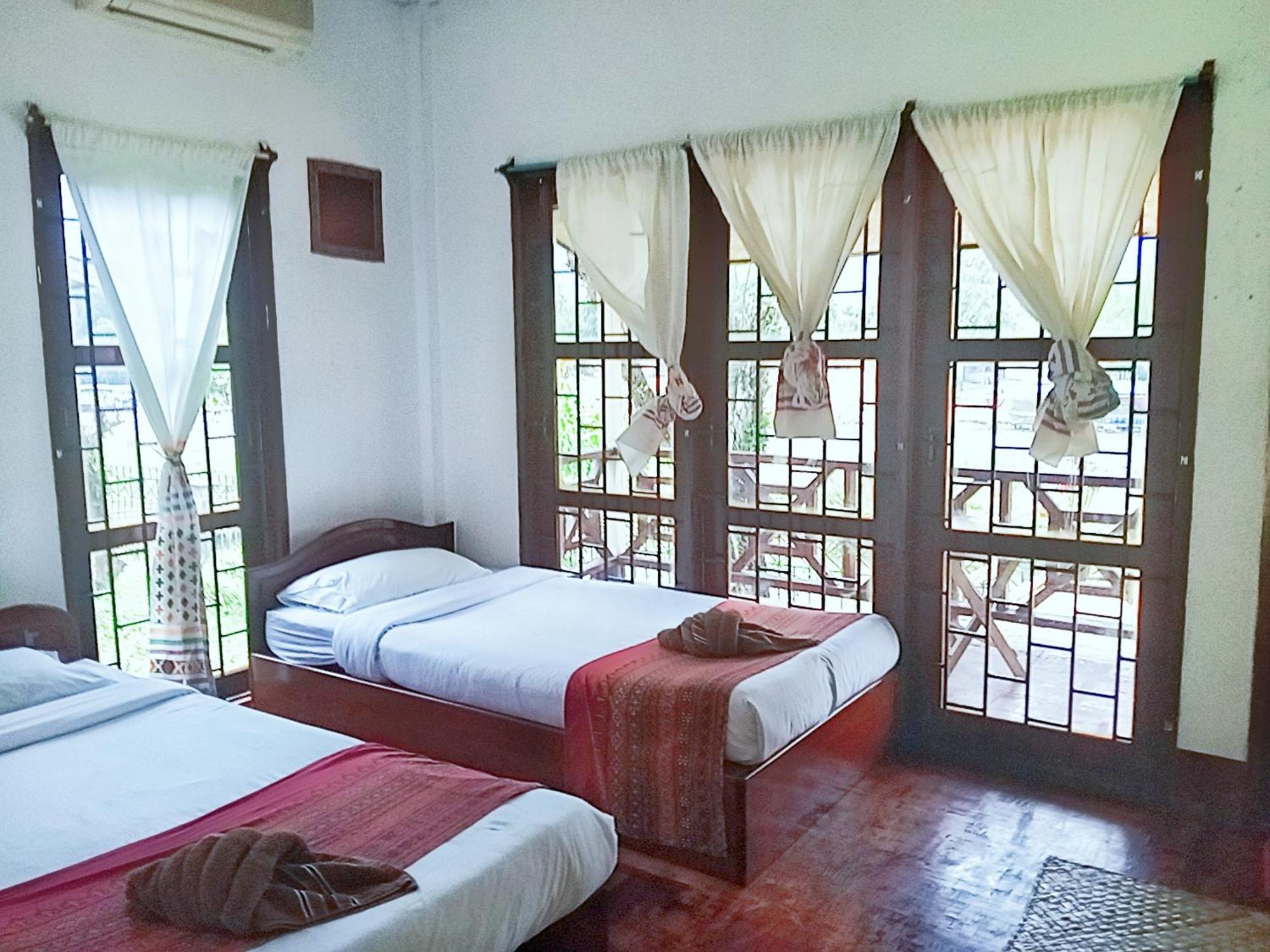 Vangvieng Ruby'Homestay Vang Vieng Esterno foto