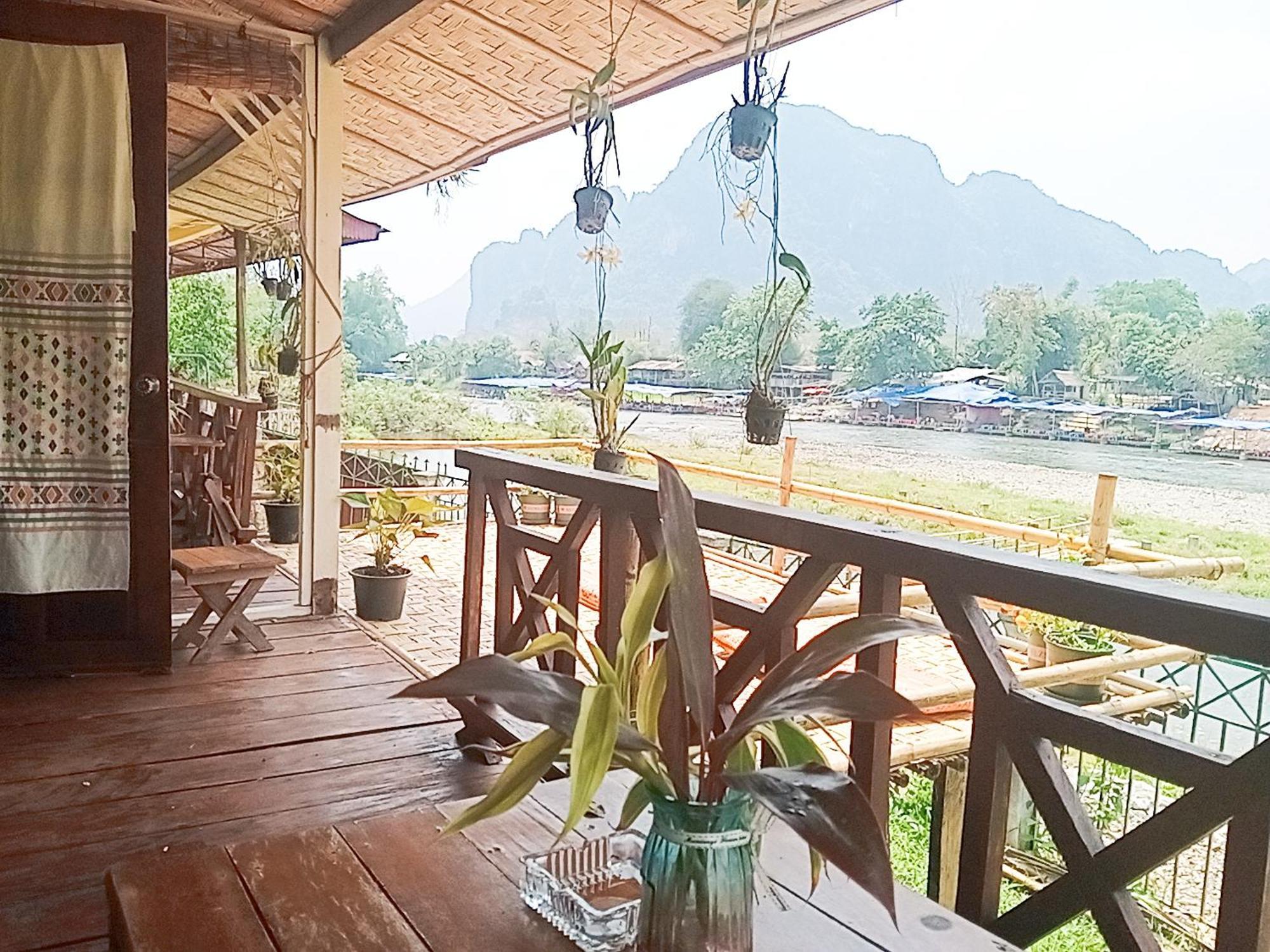 Vangvieng Ruby'Homestay Vang Vieng Esterno foto